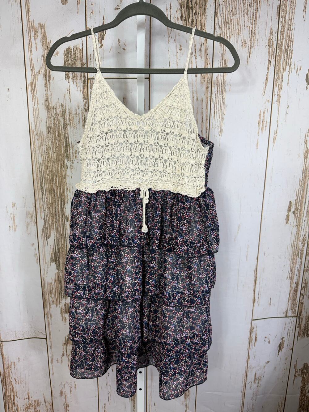 Keren Hart, Boho Crochet Floral Flowy Dress. Size Medium. Good used condition!